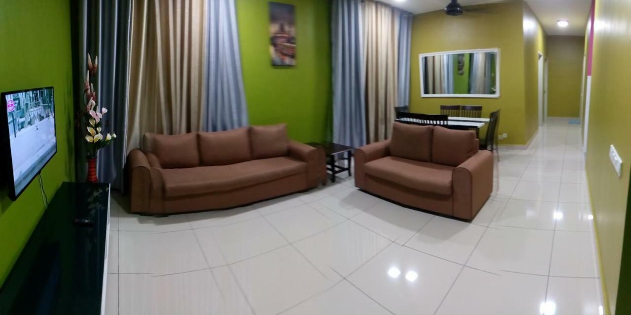 פוטראג'איה Mintsuite Homestay מראה חיצוני תמונה